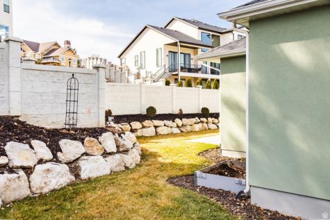 594 E Spruce Glen Road Murray UT 84107