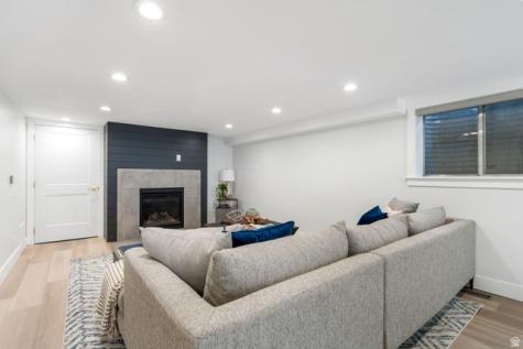 2234 E Willow Brook Way Sandy UT 84092
