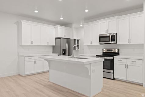 1532 E Lynx Lane Eagle Mountain UT 84005