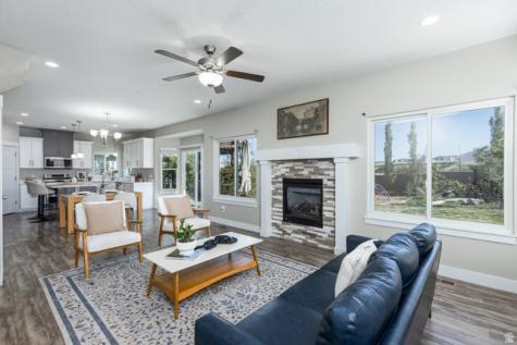 1683 W Packsaddle Circle Bluffdale UT 84065