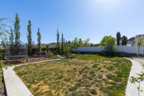 1683 W Packsaddle Circle Bluffdale UT 84065