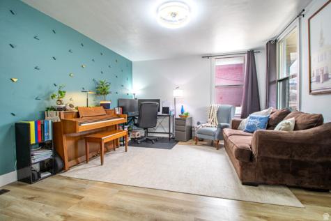 87 E Pioneer Avenue Sandy UT 84070