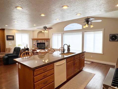 1959 N 150 E Centerville UT 84014