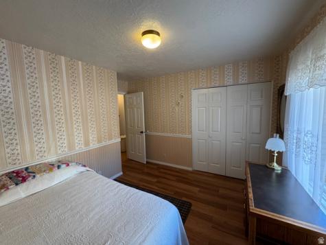 1959 N 150 E Centerville UT 84014