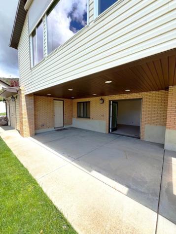 1959 N 150 E Centerville UT 84014