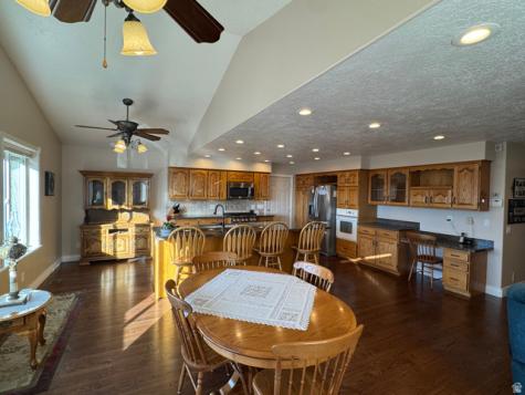1959 N 150 E Centerville UT 84014