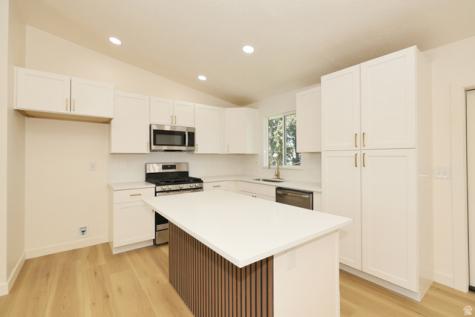 807 E Dusty Rock Circle Sandy UT 84094