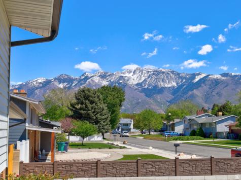 807 E Dusty Rock Circle Sandy UT 84094
