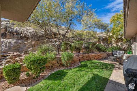 2240 E Cobalt Drive St. George UT 84790