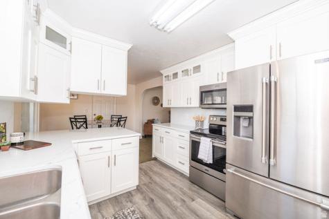 11 E Bonneville Drive Bountiful UT 84010