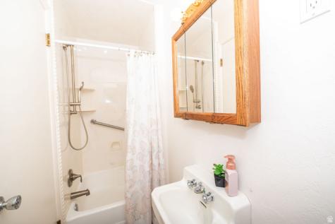 11 E Bonneville Drive Bountiful UT 84010