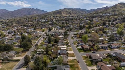 11 E Bonneville Drive Bountiful UT 84010