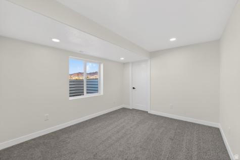 594 E Skyline Tooele UT 84074