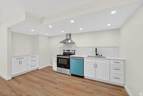 594 E Skyline Tooele UT 84074