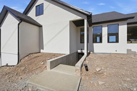594 E Skyline Tooele UT 84074