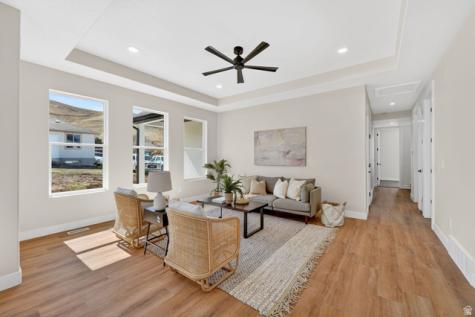 594 E Skyline Tooele UT 84074
