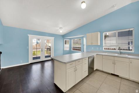 1245 E 3125 N Layton UT 84040