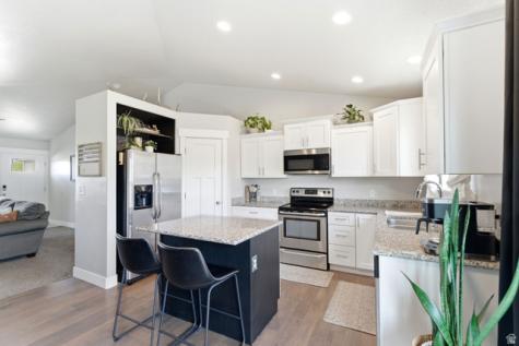 1830 E Cedar Trails Way S Eagle Mountain UT 84005