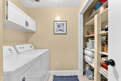 1758 E Abbedale Lane E Sandy UT 84092