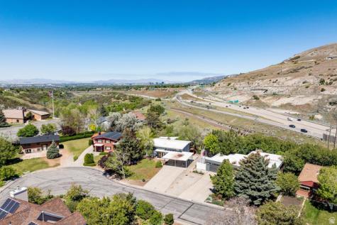 3331 E Larchmont Drive S Salt Lake City UT 84109