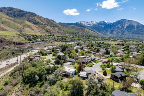3331 E Larchmont Drive S Salt Lake City UT 84109