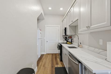 555 N 750 E Hyde Park UT 84318