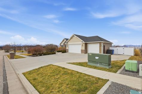 555 N 750 E Hyde Park UT 84318