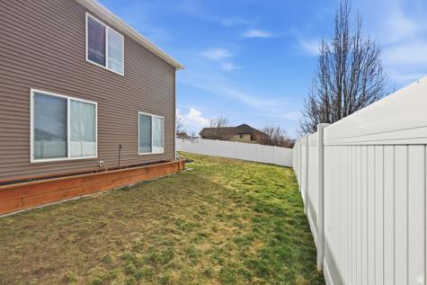 555 N 750 E Hyde Park UT 84318
