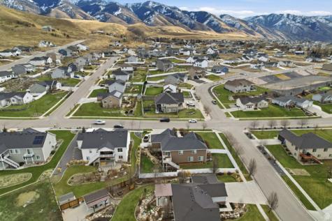555 N 750 E Hyde Park UT 84318