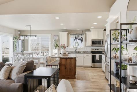 555 N 750 E Hyde Park UT 84318