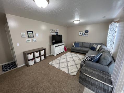 4062 W 5950 S Roy UT 84067