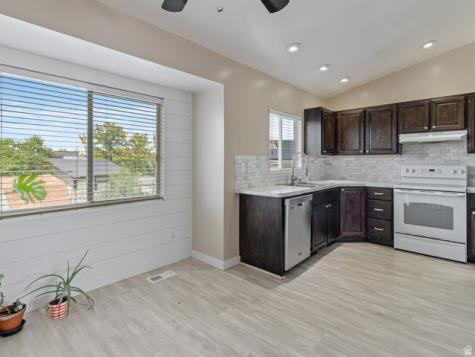 4062 W 5950 S Roy UT 84067