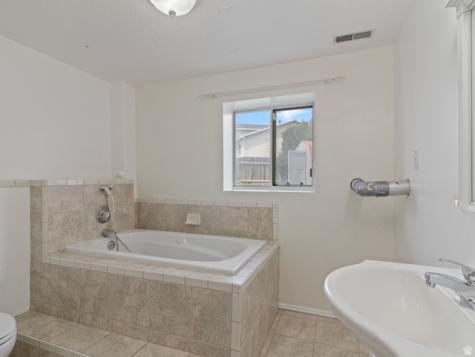 4062 W 5950 S Roy UT 84067