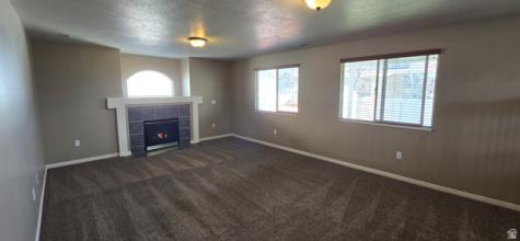 1186 N 2425 W Layton UT 84041