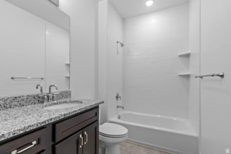 626 S 125 E Hyde Park UT 84318
