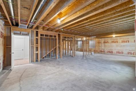 626 S 125 E Hyde Park UT 84318