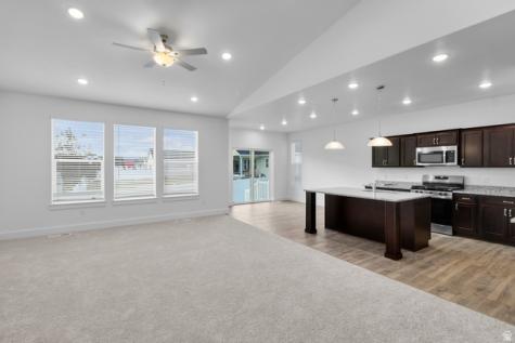 626 S 125 E Hyde Park UT 84318