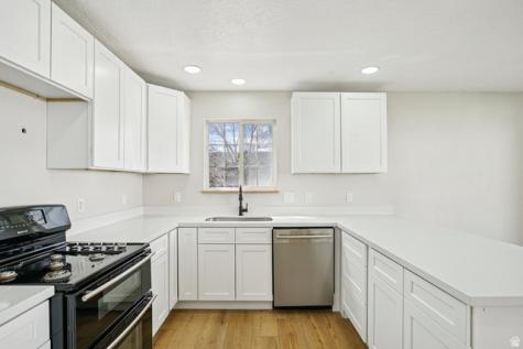 403 E 850 N Springville UT 84663