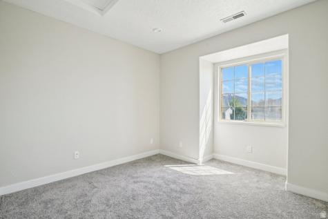403 E 850 N Springville UT 84663