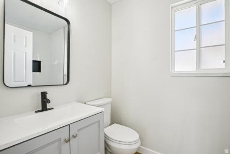 403 E 850 N Springville UT 84663