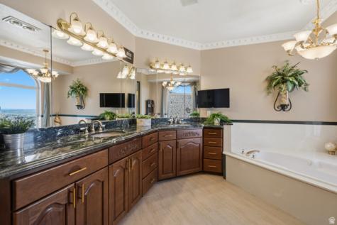 1016 S Terrace Drive Bountiful UT 84010
