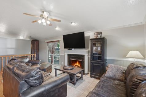 2045 W 5025 S Roy UT 84067