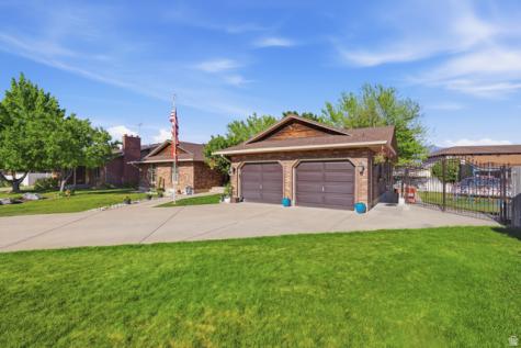 2045 W 5025 S Roy UT 84067