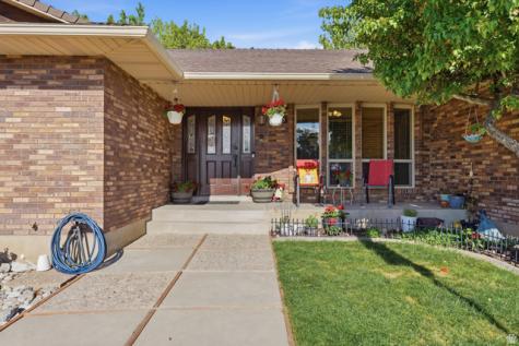 2045 W 5025 S Roy UT 84067
