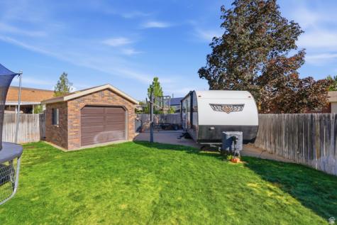 2045 W 5025 S Roy UT 84067