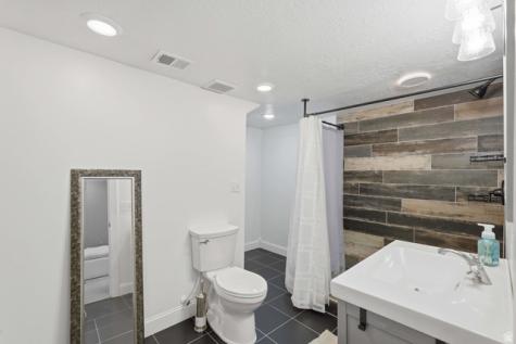 512 S 850 E Centerville UT 84014