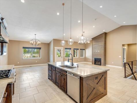 1627 E Lakeview Lane Eagle Mountain UT 84005