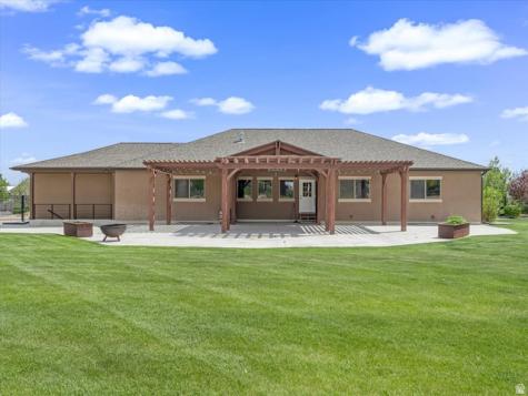 1627 E Lakeview Lane Eagle Mountain UT 84005