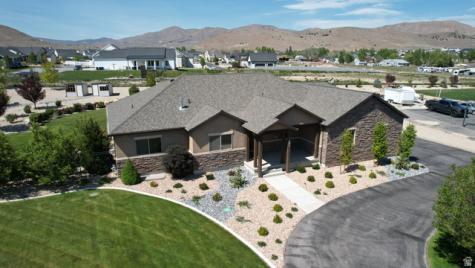 1627 E Lakeview Lane Eagle Mountain UT 84005