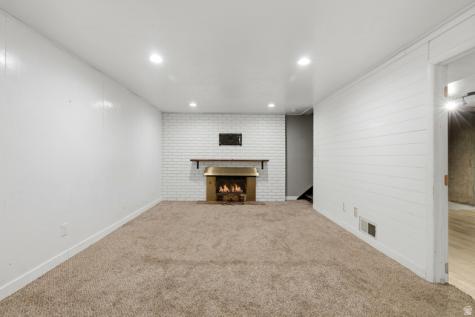 328 E Isgreen Circle Tooele UT 84074